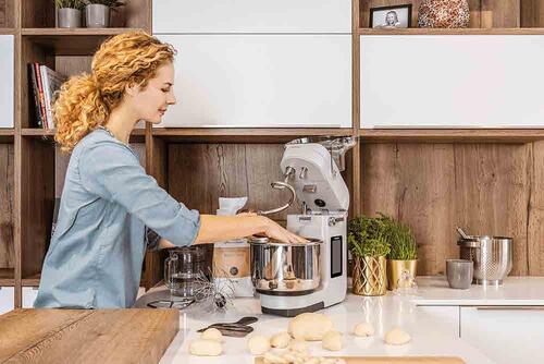 Le robot de cuisine compact et professionnel.